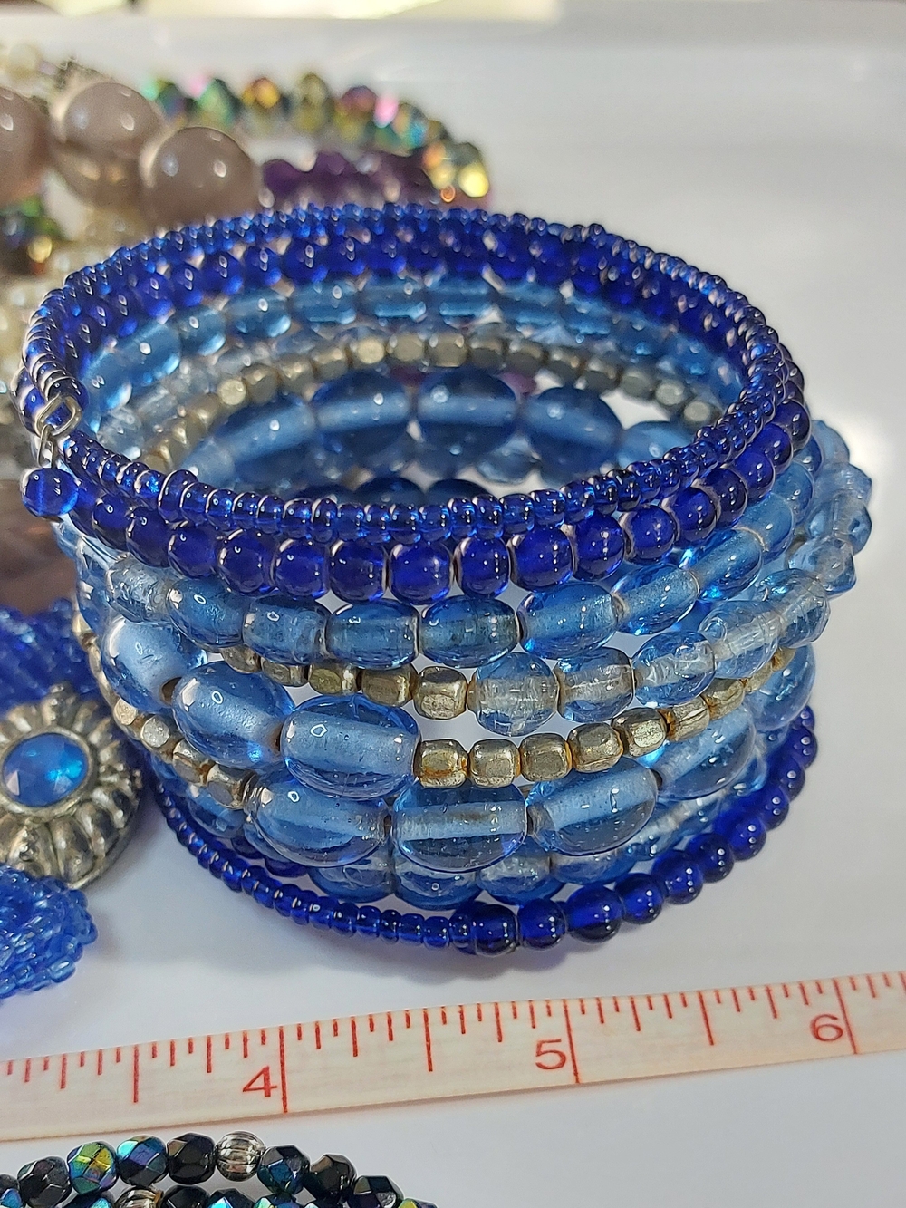 Vintage Bracelet Lot - Womens Jewelry Glass, Beaded, Plastic - Picture 10 of 13